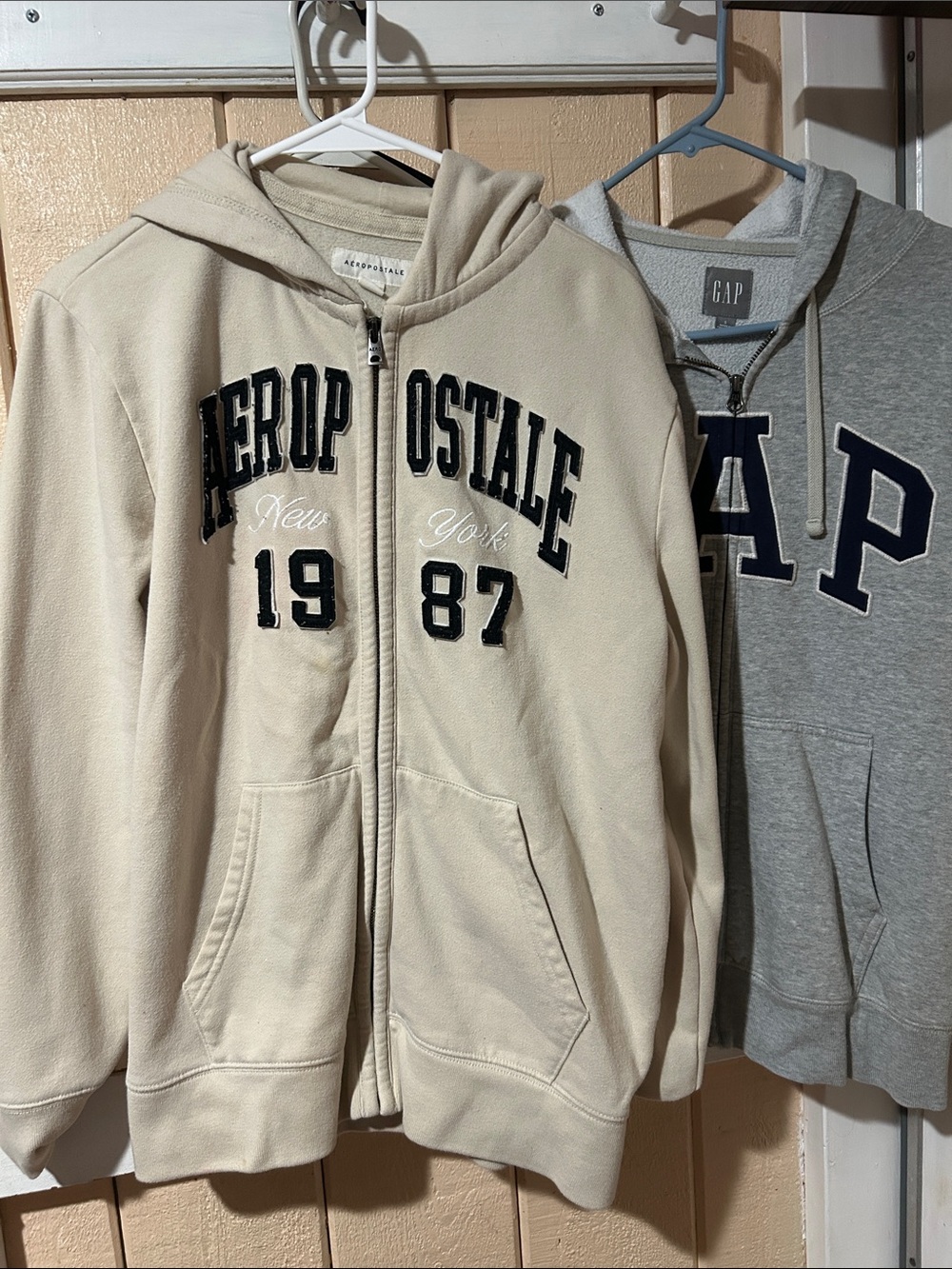 Aéropostale Beige Zip-Up Hoodie (M) Gap (S) bundle of 2